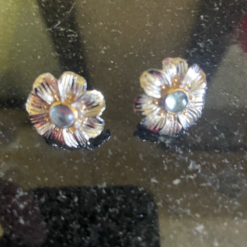 🌸New🌸Original Packaging! Ross-Simons Silver & Gold Intricate Flower Earrings🌸 - Picture 3 of 6